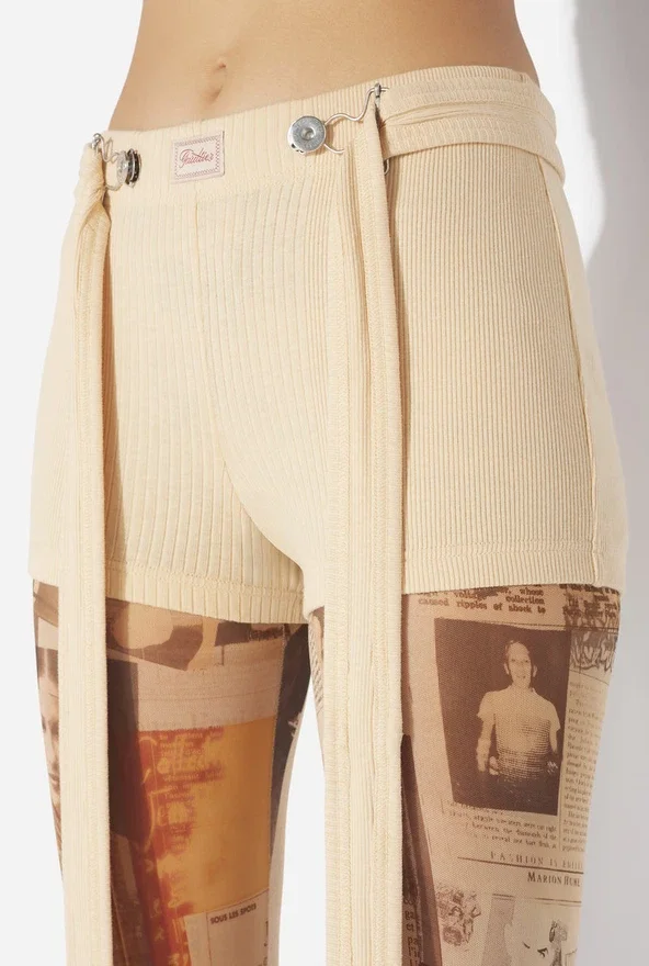De beige Gaultier-patchshort De beige Gaultier-patchshort