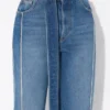 De denim-Jeans met riemen De denim-Jeans met riemen