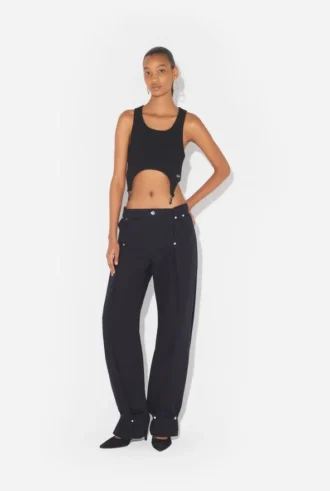 De denimjeans met drukknopen