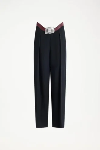 De getailleerde broek
