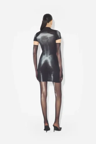 De korte zilveren Body Dust-jurk