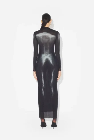De lange zilveren Body Dust-jurk