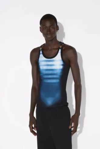 de le male tanktop 1 330x491 - De 'Le Male'-tanktop