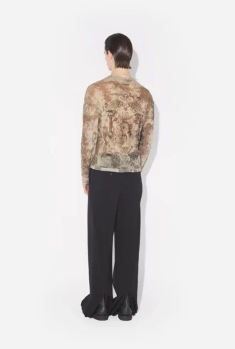 De oversized beige Madaillon-top