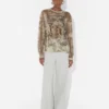 De oversized beige Madaillon-top De oversized beige Madaillon-top