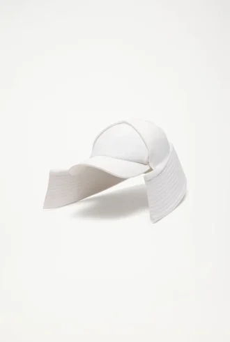 De witte matrozenpet
