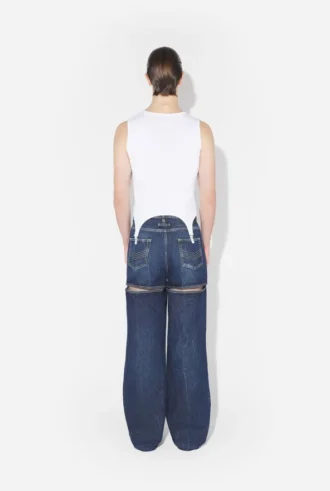 De witte tanktop met jarretelles De witte tanktop met jarretelles