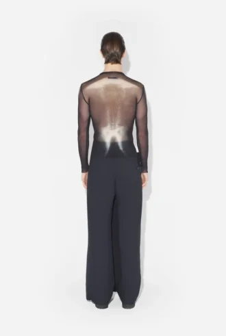 De zilveren Body Dust-top