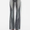 Re-Edition – de broek met zwart-witte stippen