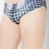 Re-Edition – de slip met zwarte en witte stippen